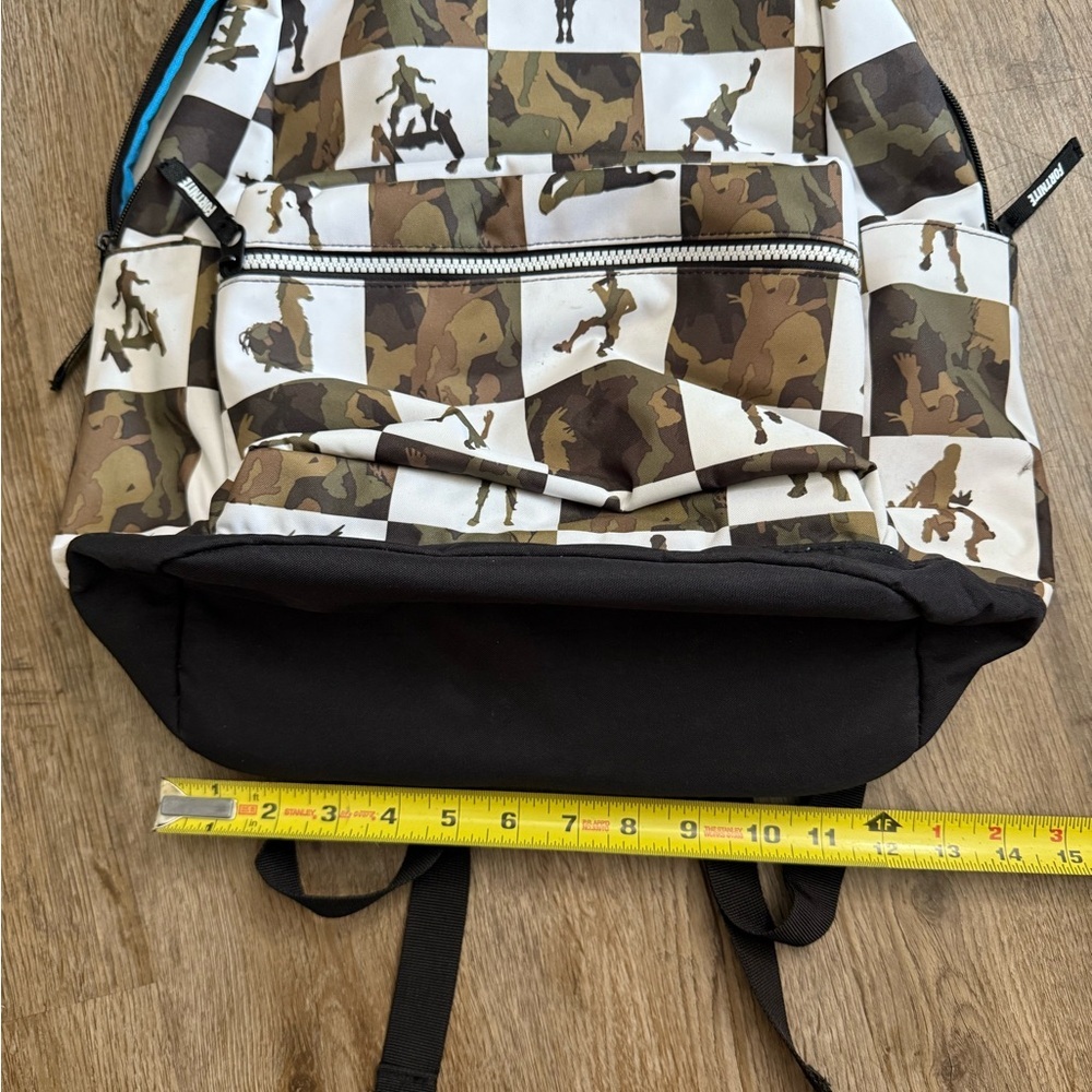 Fortnite Backpack - Picture 13 of 13